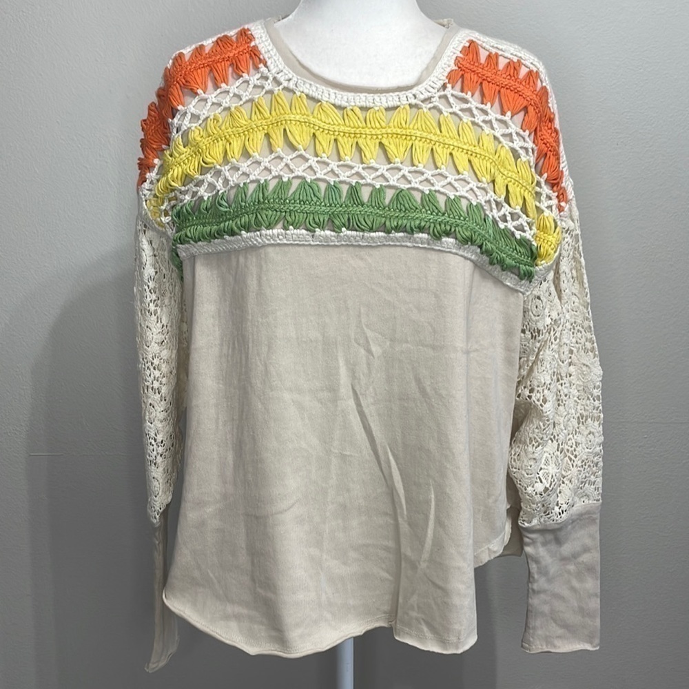 🌈 Free People High Hopes Crochet Sweater XS Minor Sleeve Flaw - Picture 2 of 6